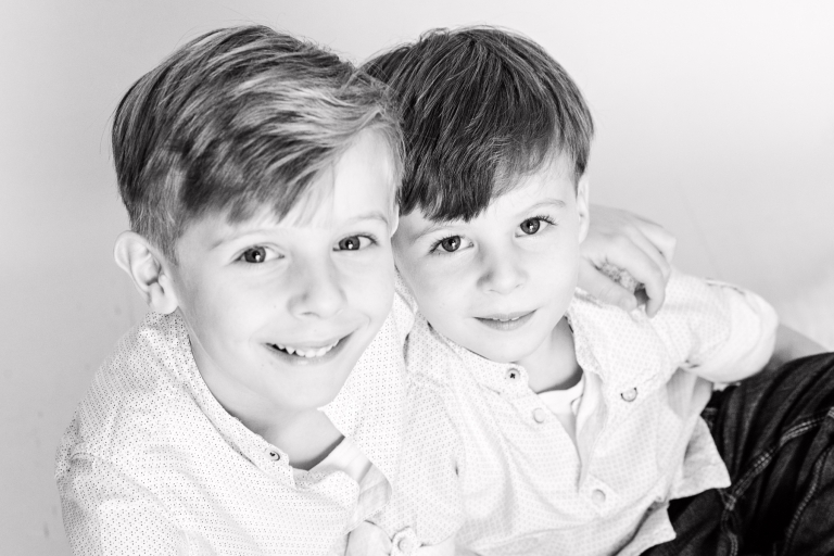 Neugeborenenfotografie Würzburg, Geschwisterbilder